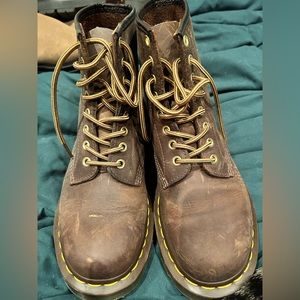 Dr Martens 1460 CRAZY HORSE LEATHER LACE UP BOOTS